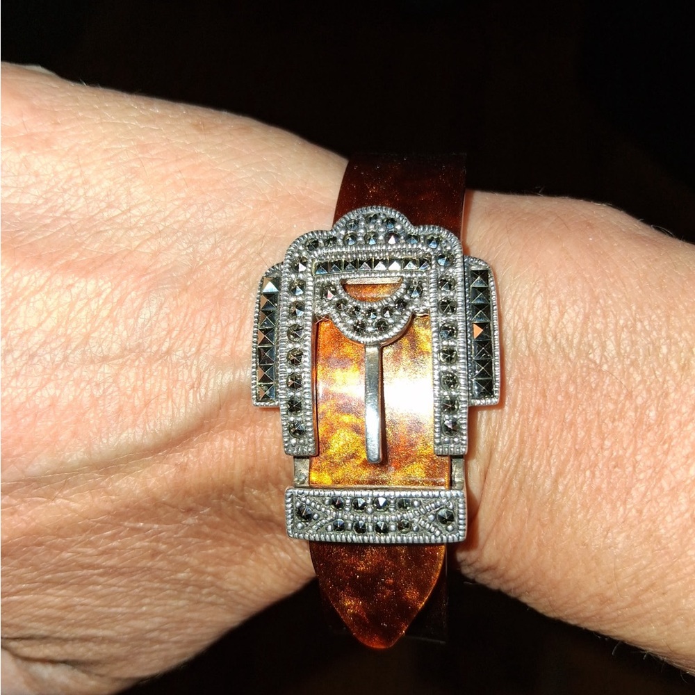 Elegant Brown Wearable Tech Bracelet